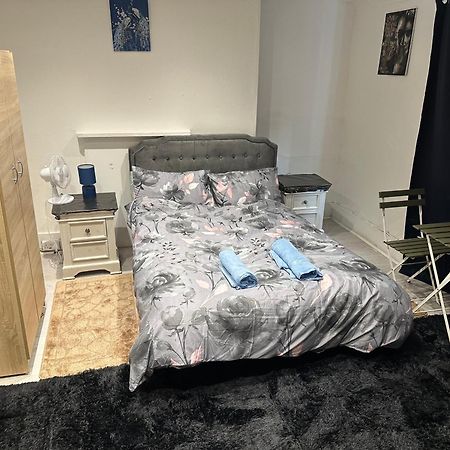 1 Bedroom Studio Central London 220 エクステリア 写真